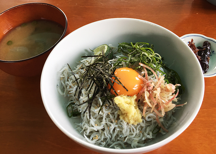 釜揚げしらす丼