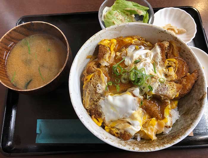 トロ兄ィー食堂 マグロカツ丼