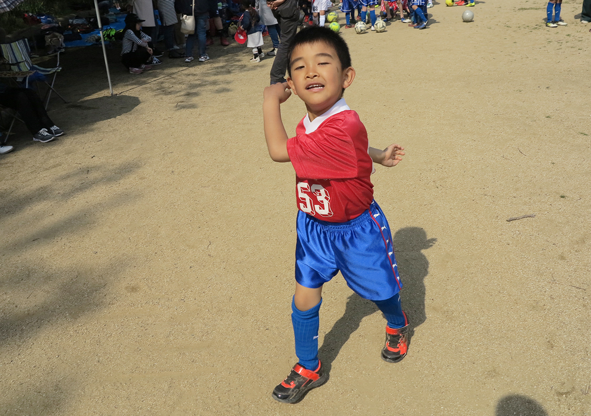初めてサッカーの試合に出場！