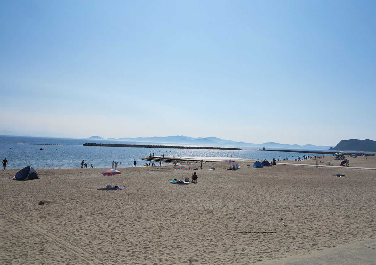 淡路島・阿万海水浴場は、ピカイチかも!? 駐車場無料の広々ビーチ【おすすめ度★4.4】