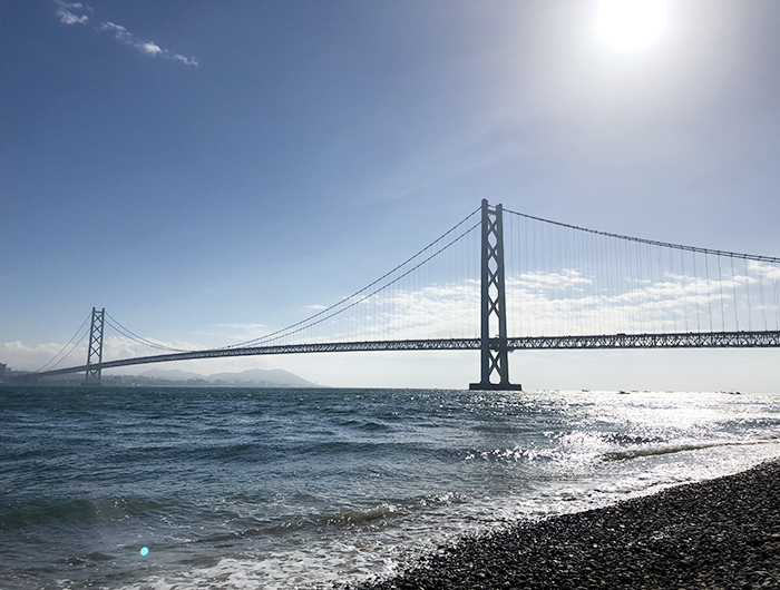 世界一の吊り橋「明石海峡大橋」長さ3,911mを堪能できるドローン横断フルムービー