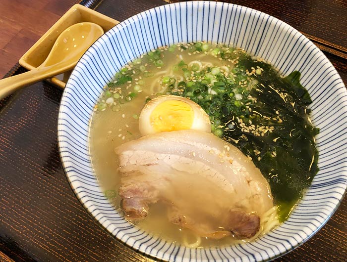 淡路鷄塩ラーメン