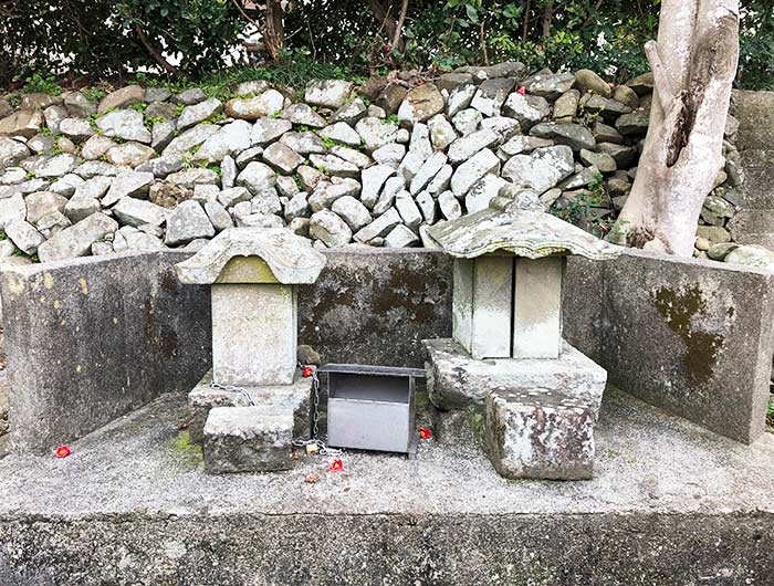 淡路島 恋森荒神 祠