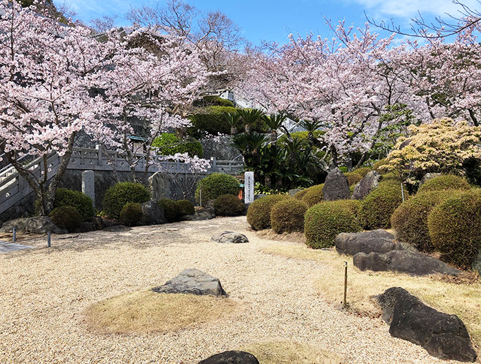 圓城寺の日本庭園「寿楽園」