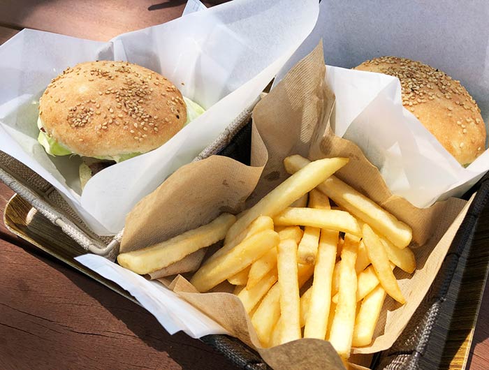 safsaf あわじ大地のバーガー