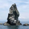 沼島のシンボル・上立神岩（かみたてがみいわ）を観光！国生み神話のモデル・高さ30m
