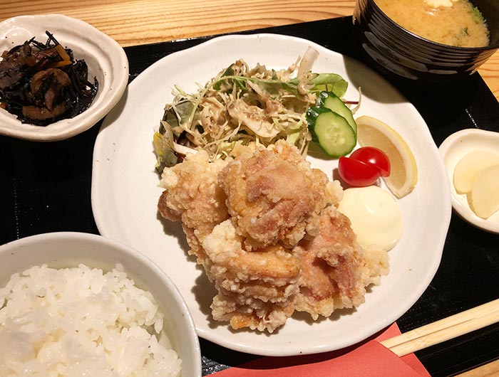 鶏唐揚げ定食