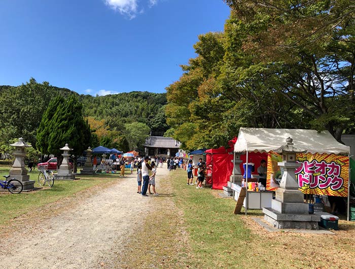 松帆神社の参道