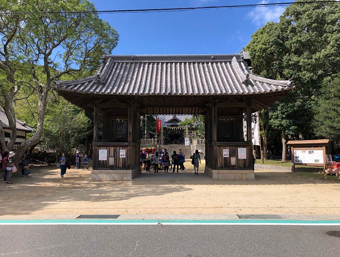 松帆神社の門