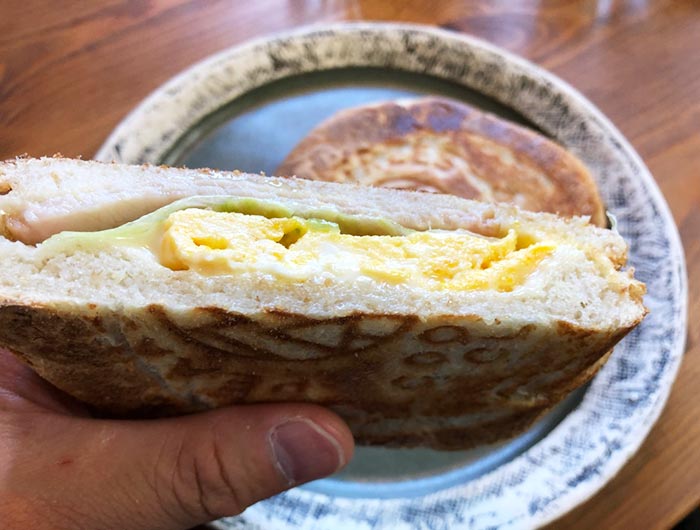 ハムとチーズと卵のホットサンド