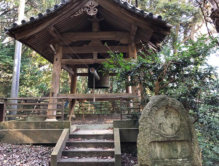 岩上神社の鐘楼