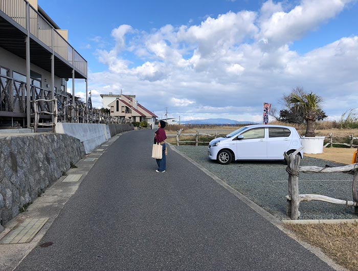 ペンションプラージュの駐車場