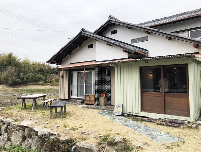 アムリタンの店舗外観