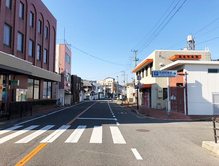 岩屋の市営駐車場