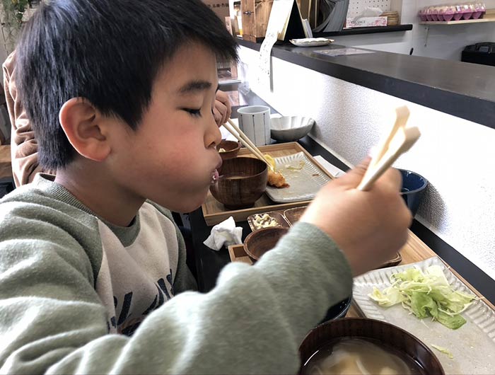 六參四の店内ランチ