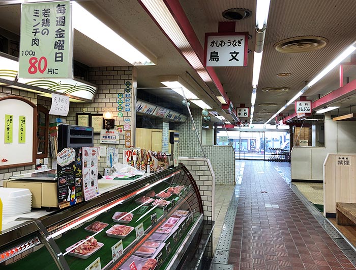 鳥文のお店の様子