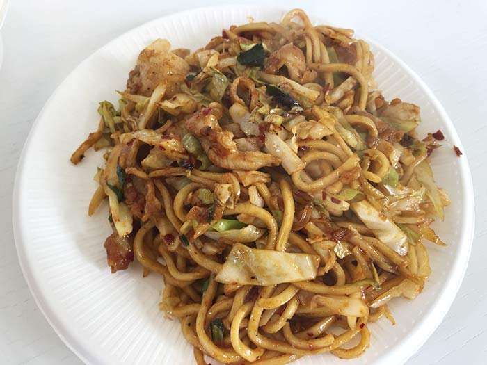 淡路島・まぁちゃんでランチ❗️ホルモンそば焼きがうんめ〜🤤ハロウィン面白仮装は続編に期待高まる〜😆