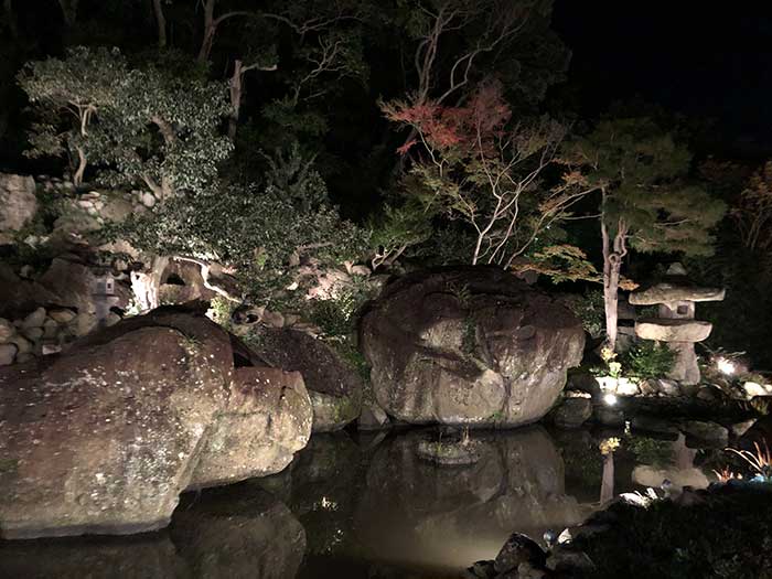 旧益習館庭園（きゅうえきしゅうかんていえん）秋のライトアップ