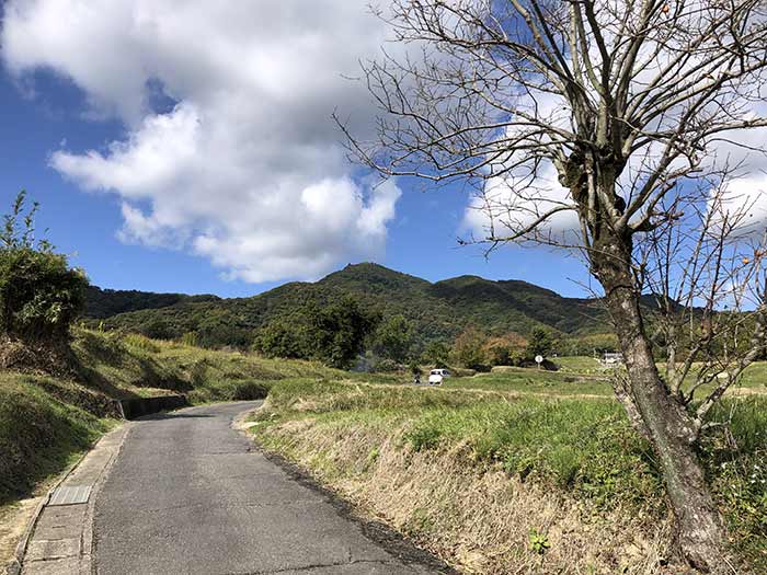 先山へのハイキング