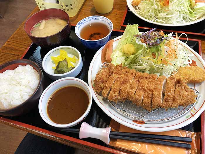 ロースカツ定食