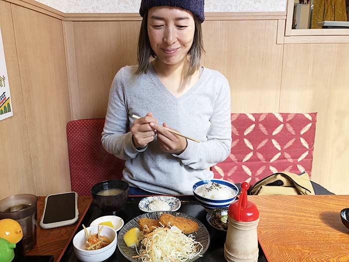 奥さんとアジフライ定食