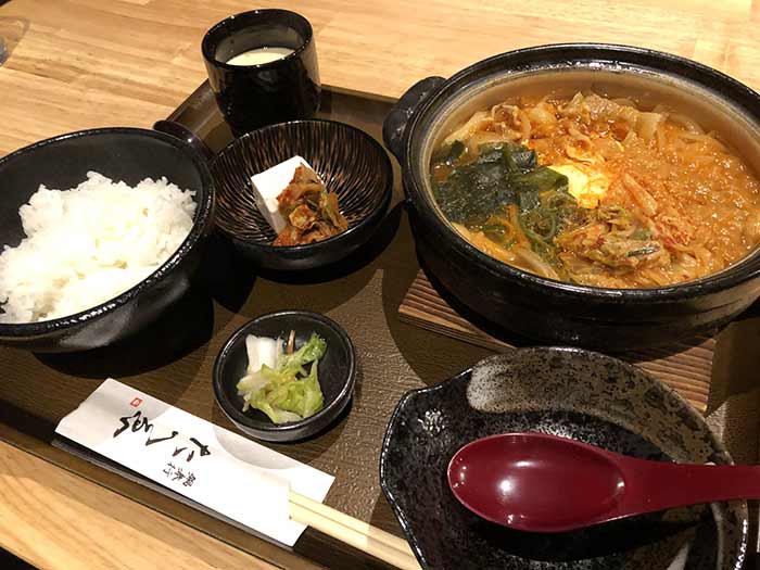 なべ焼き豚キムチうどん定食