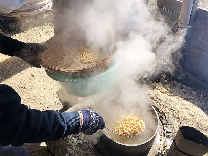 豆をあげる