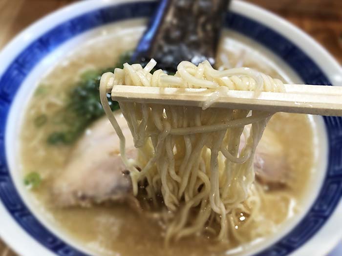 彩翔（いろと）のとんこつラーメン