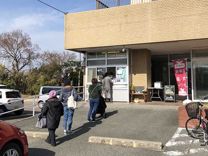 嘉兵衛荘のおかず屋さんに行列