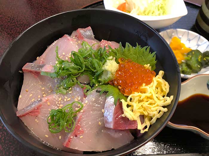 寒ぶり＆いくら丼