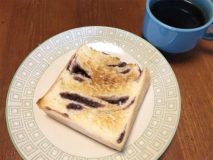 あん食パンとコーヒー