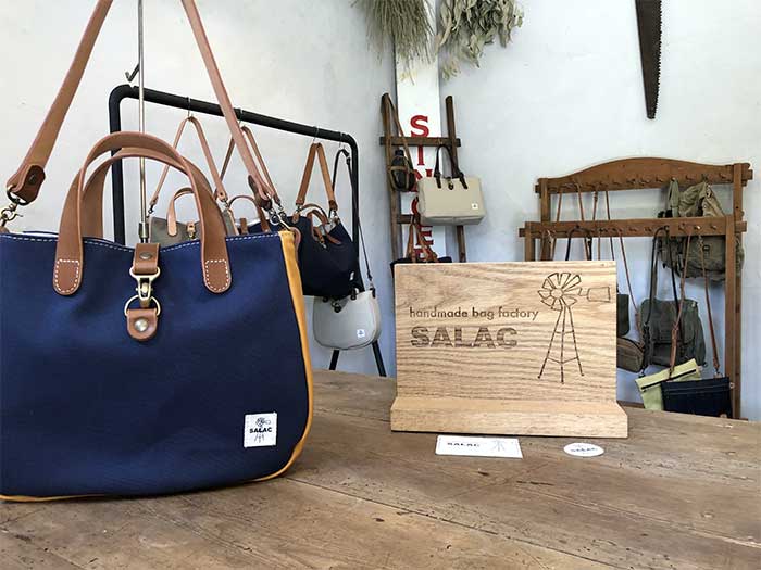 淡路島・SALACは、ハンドメイド革製品のお店❗️素敵な風合いのヤギ革ポシェットを購入したよ〜😁