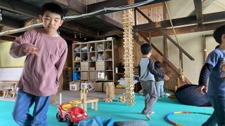 おのころハウスで遊ぶ子供たち