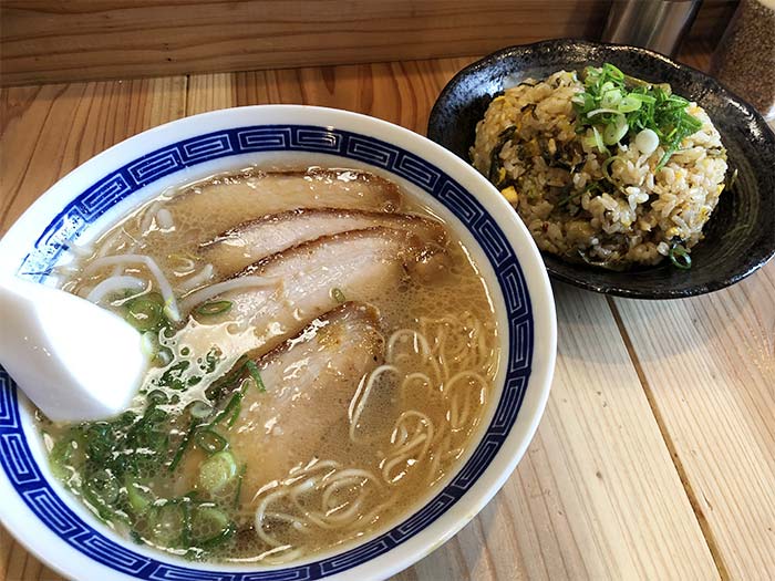 チャーシュー麺と高菜チャーハン