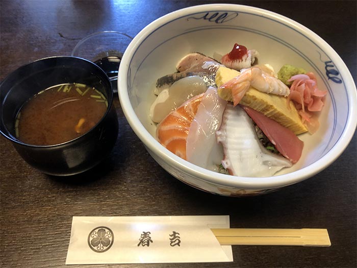 海鮮丼