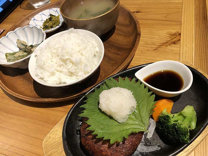 チキンバーグセット