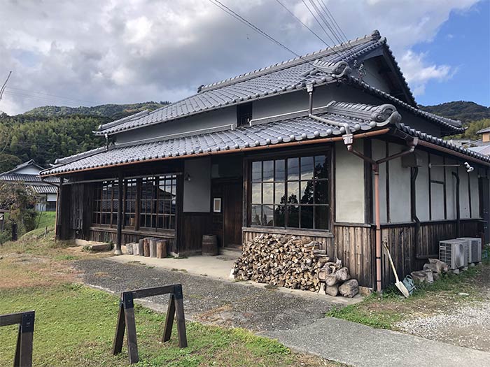 ラ カーサ ヴェッキアの店舗外観