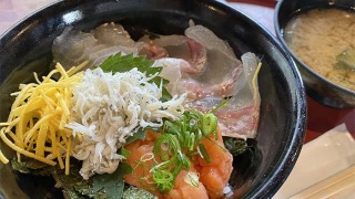 3種の海鮮丼