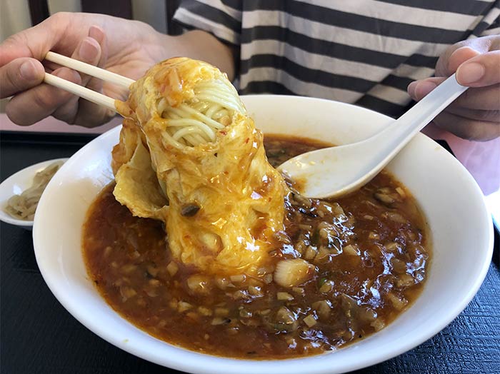 玲瓏閣（リンロンゴ）の坦々麺