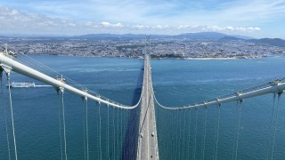 明石海峡大橋の主塔からの眺望