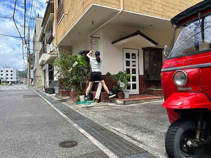 モンカレーの店舗外観