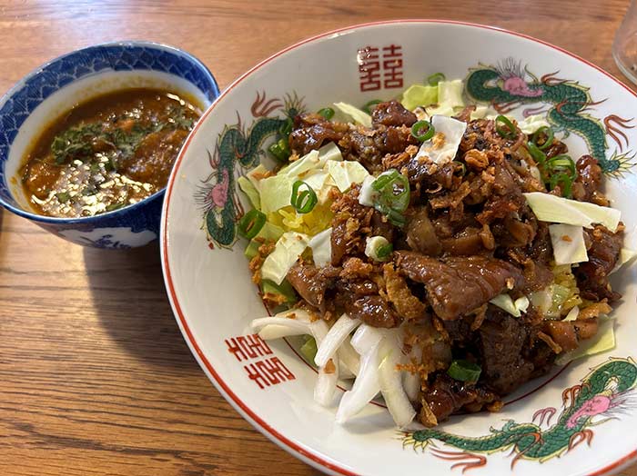 鶏皮ペッパー丼