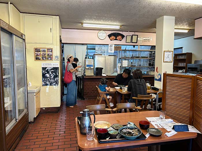 ひらまつ食堂の店内の様子