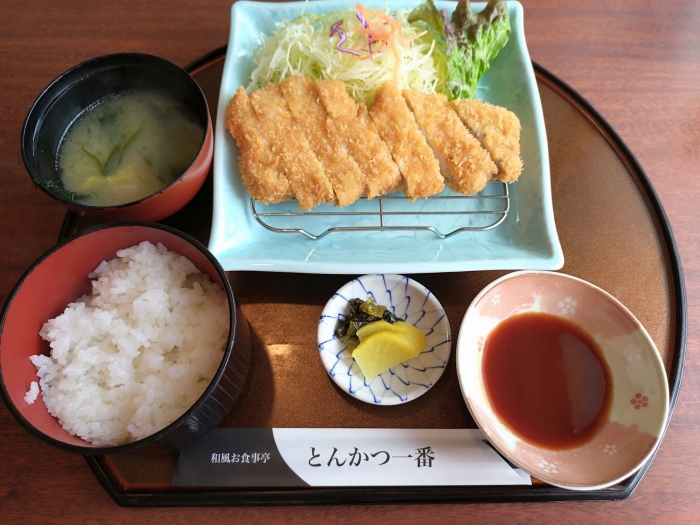 淡路島・とんかつ一番でランチ🍖お座敷たくさん、家族でゆったりできるよ〜😊